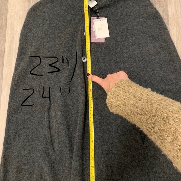 Cashmere sweater (no sleeves) - Picture 3 of 4